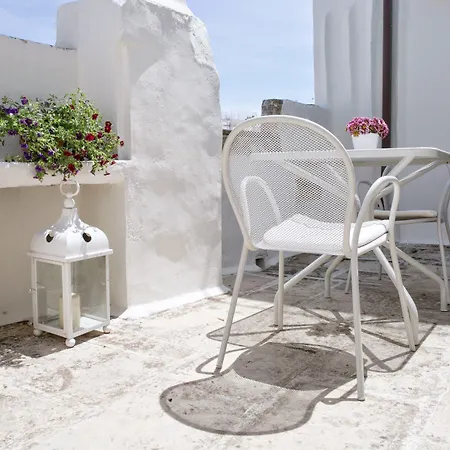 Domus Dejana Bed & Breakfast 3*