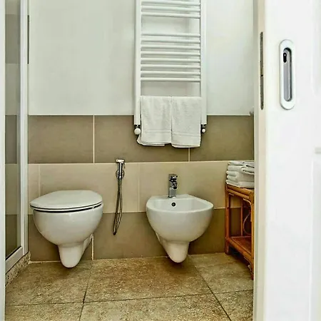 Domus Dejana Frühstückspension 4*